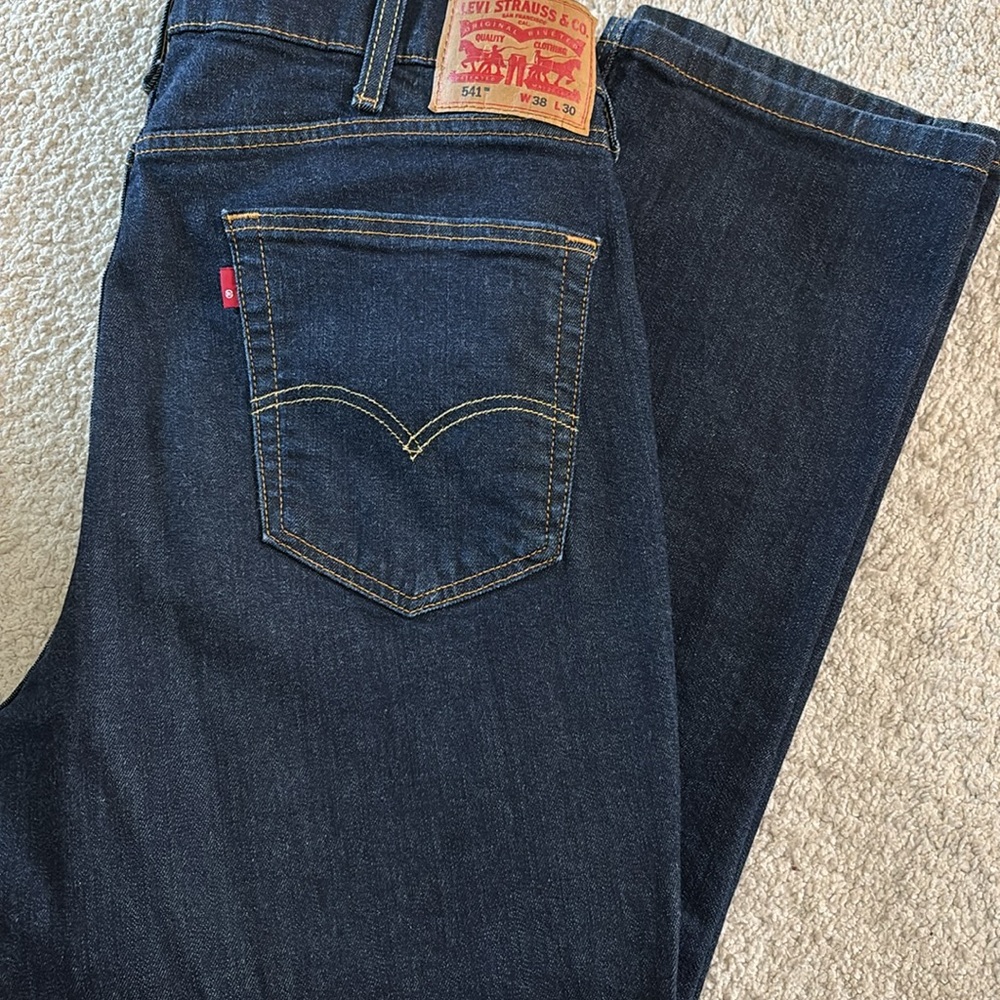 Levi's Classic Blue Straight Jeans Timeless Design NWOT cabincorr